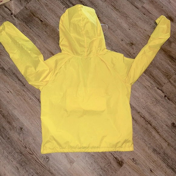 American Eagle Light Rain Jacket - Picture 8 of 8
